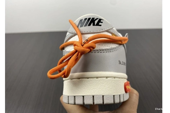 Lot O-W Low DM1602-104 Dunk Nike 44 0901